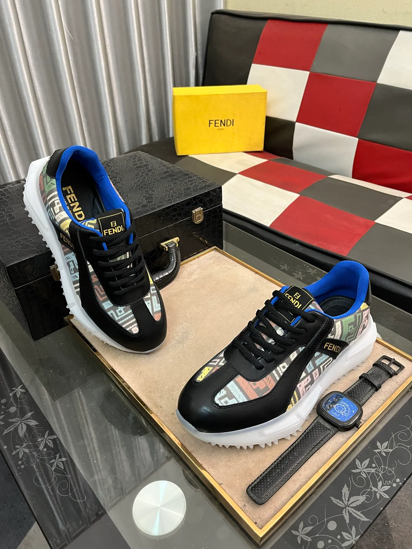 Men's Men's Shoes💰458⌚️⌚️Fendi [Fendi] men's new high-top casual shoes are on the market🔥The shoe body is made of brand-specific embossed leather, pigskin lining, breathable and does not cover the feet! Fashionable casual shoes 🙈Super light and wear-resistant outsole👣 Available in two colors, sizes 38-44